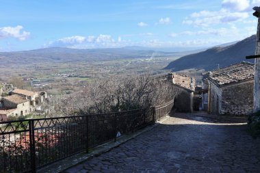 Bojano, Molise, İtalya 16 Ocak 2024: Civita Superiore köyü, ya da Civita di Boiano, Giudecca 'nın Yahudi mahallesinden.