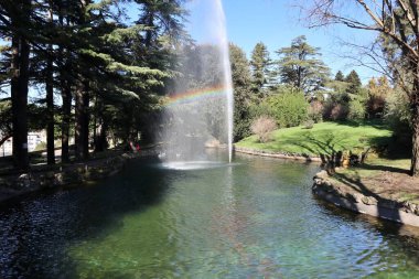 Benevento, Campania, İtalya - 15 Şubat 2024: Viale degli Atlantici boyunca Villa Comunale 1880 yılında botanik bahçesi olarak inşa edildi