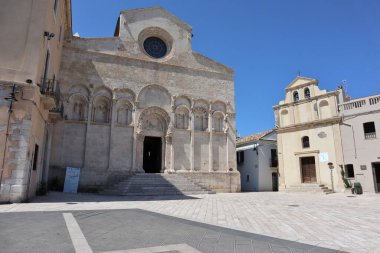 Termoli, Molise, İtalya: Adriyatik Denizi 'ndeki güçlendirilmiş köy, Swabian Kalesi tarafından 11. yüzyılda inşa edildi.