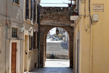 Termoli, Molise, İtalya: Adriyatik Denizi 'ndeki güçlendirilmiş köy, Swabian Kalesi tarafından 11. yüzyılda inşa edildi.
