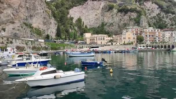 Maiori Kampánie Itálie Dubna 2024 Turistický Přístav Pobřeží Amendola — Stock video