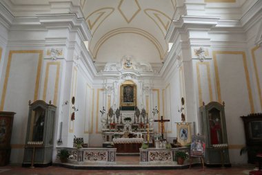 Maiori, Campania, İtalya 16 Nisan 2024: San Domenico Kilisesi veya Santissimo Rosario Kilisesi, 17. yüzyılda Via Roma 'da inşa edilmiştir.