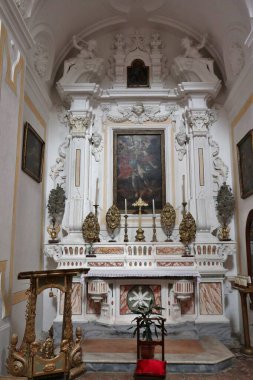 Maiori, Campania, İtalya 16 Nisan 2024: San Domenico Kilisesi veya Santissimo Rosario Kilisesi, 17. yüzyılda Via Roma 'da inşa edilmiştir.