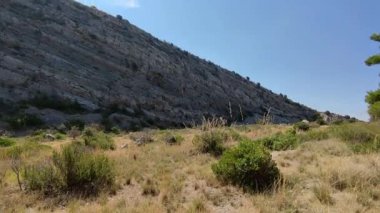 Sahip Lubrense - 6 Eylül 2023: Küçük bir köy olan Nerano 'dan Ieranto Körfezi' ne ulaşan Panorama