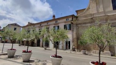 Vasto, Abruzzo, İtalya 29 Mayıs 2024: 17. yüzyıl San Francesco di Paola Kilisesi veya Corso Garibaldi 'deki Santissima Addolorata