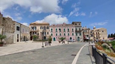 Vasto, Abruzzo, İtalya - 29 Mayıs 2024: MÖ 12. yüzyılda Adriyatik kıyısında Chieti ili üzerinde inşa edilen antik köy