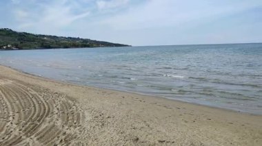 Vasto, Abruzzo, İtalya - 29 Mayıs 2024: Rıhtımdaki Lungomare Cordella Sahili