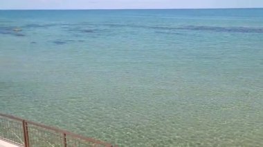 Vasto, Abruzzo, İtalya - 29 Mayıs 2024: Kosta dei Trabocchi 'nin Lungomare Cordella ile Trabocco Cungarelle arasındaki uzantısı
