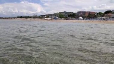 Vasto, Abruzzo, İtalya - 29 Mayıs 2024: Kosta dei Trabocchi 'nin Lungomare Cordella ile Trabocco Cungarelle arasındaki uzantısı