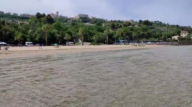 Vasto, Abruzzo, İtalya - 29 Mayıs 2024: Kosta dei Trabocchi 'nin Lungomare Cordella ile Trabocco Cungarelle arasındaki uzantısı