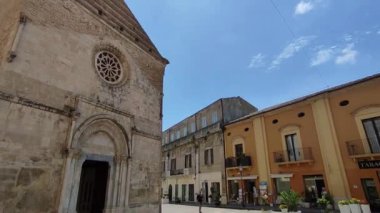 Vasto, Abruzzo, İtalya 29 Mayıs 2024: 13. yüzyıl San Giuseppe Katedrali Piazza Lucio Valerio Pudente