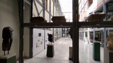 Benevento, Campania, İtalya 25 Mart 2023: UNESCO miras alanı olan Santa Sofia Anıtı Kompleksindeki Sannio Müzesi