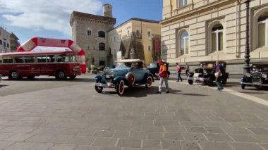 Benevento, Campania, İtalya 23 Haziran 2024: Ulusal A.S.I. Streghe al Volante vesilesiyle Corso Garibaldi 'nin Glimpse' si Marco Polo Kupası için geçerli bir olay