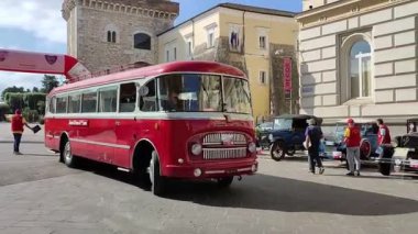 Benevento, Campania, İtalya 23 Haziran 2024: Ulusal A.S.I. Streghe al Volante vesilesiyle Corso Garibaldi 'nin Glimpse' si Marco Polo Kupası için geçerli bir olay