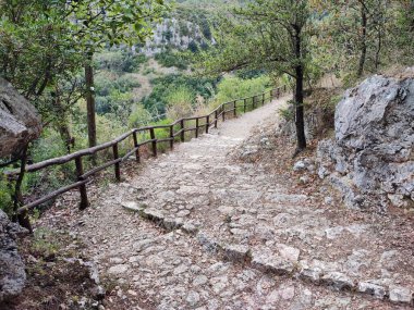 Morigerati, Campania, İtalya - 20 Eylül 2023: WWWF Grotte del Bussento in the Cilento, Vallo di Diano and Alburni National Park, 1998 'den beri UNESCO' nun miras alanı