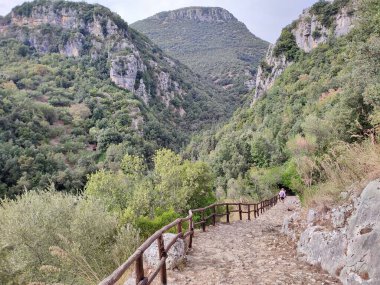 Morigerati, Campania, İtalya - 20 Eylül 2023: WWWF Grotte del Bussento in the Cilento, Vallo di Diano and Alburni National Park, 1998 'den beri UNESCO' nun miras alanı