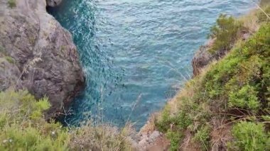 San Nicola Arcella, Cosenza, Calabria, İtalya 23 Eylül 2023: Arcomagno plajına giden yoldan panoramik manzara