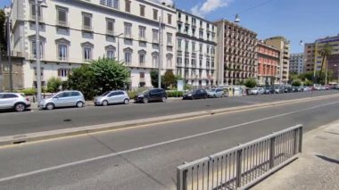 Minori, Campania, İtalya 19 Kasım 2024: 1997 'den beri UNESCO' nun Dünya Mirasları Bölgesi olan Maiori ve Ravello köyleri arasında Amalfi Sahili 'ndeki ünlü turizm beldesi