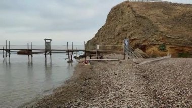 Vasto, Abruzzo, İtalya 5 Eylül 2024: Punta Aderci 'deki Costa dei Trabocchi' nin Esnemesi