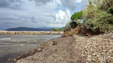 Castellabate, Salerno, Campania, İtalya 2 Temmuz, 2017 Granito di Belmonte ailesinin 18. yüzyıl sarayı ve Punta Licosa 'nın sonundaki Santa Maria del Soccorso Şapeli