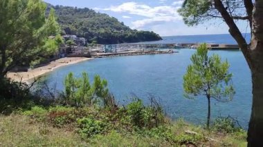 Castellabate, Salerno, Campania, İtalya 19 Eylül 2024: Le Grotte Doğa Patikası San Marco di Castellabate limanını Pozzillo üzerinden birbirine bağlayan