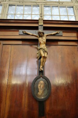 Napoli, Campania, İtalya 12 Eylül 2024: Santa Maria delle Anime del Purgatorio ad Arco Kilisesi 17. yüzyılda Mastrillo ailesi tarafından şehrin yoksul insanlarını defnetmek için inşa edilmiştir.
