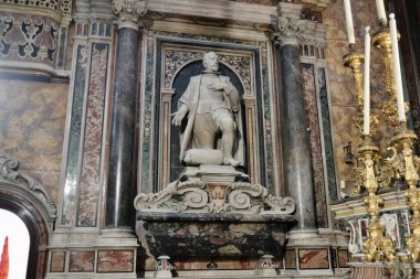 Napoli, Campania, İtalya 12 Eylül 2024: Santa Maria delle Anime del Purgatorio ad Arco Kilisesi 17. yüzyılda Mastrillo ailesi tarafından şehrin yoksul insanlarını defnetmek için inşa edilmiştir.