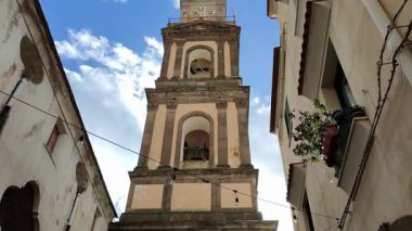 Minori, Campania, İtalya 19 Kasım 2024: 18. yüzyılın ortalarında Minori 'nin koruyucu azizi Aziz Trofimena' nın kalıntılarını barındırmak için yeniden inşa edilen kilise