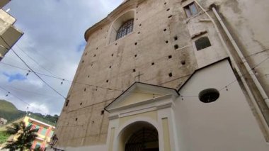 Minori, Campania, İtalya 19 Kasım 2024: 18. yüzyılın ortalarında Minori 'nin koruyucu azizi Aziz Trofimena' nın kalıntılarını barındırmak için yeniden inşa edilen kilise