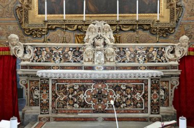 Salerno, Campania, İtalya 26 Kasım 2024: San Giorgio Kilisesi, Salerno 'nun en güzel barok kilisesi, 1674 yılında önceki bir Lombard kilisesinde inşa edilmiştir.