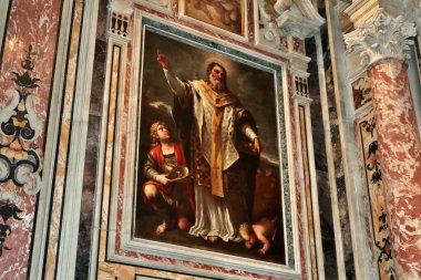 Napoli, Campania, İtalya 12 Kasım 2024: 17. yüzyıl Girolamini Kilisesi veya Via dei Tribunali boyunca San Filippo Neri Kilisesi