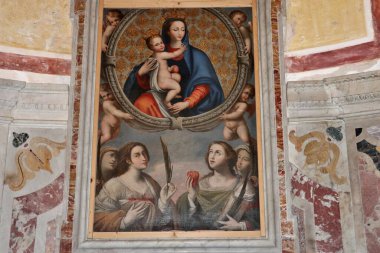 Salerno, Campania, İtalya, 26 Kasım 2024: St. Matthew kalıntılarının bulunduğu 11. yüzyılda inşa edilen katedralin içi