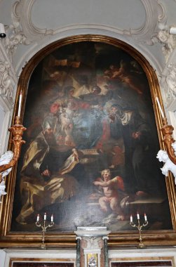 Napoli, Campania, İtalya - 31 Aralık 2024: Santa Maria Egiziaca 'ya adanmış 17. yüzyıl kilisesi 14. yüzyılda Aragonlular tarafından Corso Umberto I' de kuruldu.
