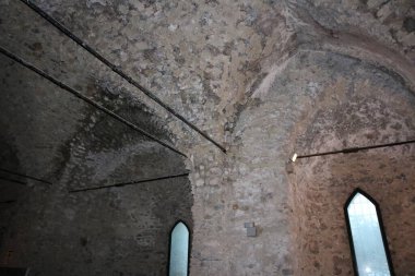Pontone, Campania, İtalya 13 Ocak 2025: 12. yüzyılda Atrani ve Amalfi Sahili 'nde hüküm süren Monte Aureo' da kutsanmış Aziz Eustachio kilisesinin kalıntıları