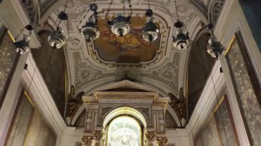 Napoli, Campania, İtalya 24 Aralık 2024: Santa Brigida Via 'daki 17. yüzyıl Santa Brigida Kilisesi