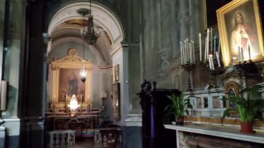 Napoli, Campania, İtalya 24 Aralık 2024: Santa Brigida Via 'daki 17. yüzyıl Santa Brigida Kilisesi