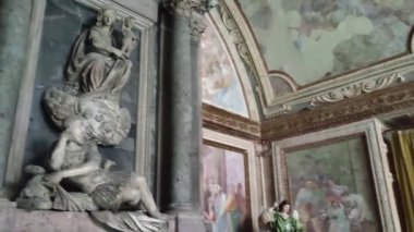 Napoli, Campania, İtalya - 31 Aralık 2024: Angevins tarafından 13. yüzyılda kurulan Santissima Annunziata 'ya adanmış 18. yüzyıl bazilikası