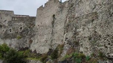 Salerno, Campania, İtalya 8 Şubat 2025: Lombard kalesi 8. yüzyılda Arechi II.