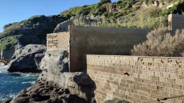 Napoli, Campania, İtalya 23 Kasım 2024: Gaiola Sualtı Parkı Deniz Koruma Alanı Çevre Eğitim Merkezi