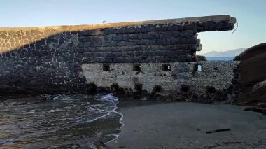 Napoli, Campania, İtalya 23 Kasım 2024: Gaiola Sualtı Parkı 'nın Deniz Koruma Alanında Posillipo' nun Serbest Plajı