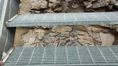 Pontone, Campania, İtalya 17 Mart 2025: 12. yüzyılda Atrani ve Amalfi arasında Amalfi Sahili boyunca hüküm süren Monte Aureo 'daki Scalella Kalesi' nin savunma sistemi olarak inşa edilen Torre dello Ziro 'nun içi