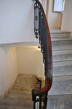 Bacoli, Campania, İtalya 23 Mart 2025: 1782 'de Vanvitelli tarafından Fusaro Gölü adası' nda Bourbon Kralı IV. Ferdinand 'ın emriyle inşa edilen Kraliyet Av Locası.