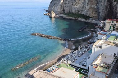 Meta di Sorrento, Campania, İtalya 12 Nisan 2025: Liman Koyu 'ndaki Alimuri Sahili