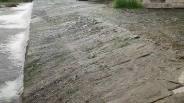 Benevento, Campania, İtalya 6 Mayıs 2025: Ponte Leproso, MÖ 3. yüzyıla dayanan ve Via Appia Antica 'nın Benevento Nehri' ni geçerek Benevento 'ya ulaşmasını sağlayan bir Roma köprüsü..