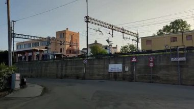 Benevento, Campania, İtalya 6 Mayıs 2025: Ponte Leproso, MÖ 3. yüzyıla dayanan ve Via Appia Antica 'nın Benevento Nehri' ni geçerek Benevento 'ya ulaşmasını sağlayan bir Roma köprüsü..