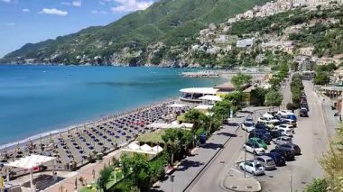 Vietnam Konsolosu Mare, Campania, İtalya 30 Mayıs 2025: Lido Rosa dei Venti Plajı Lungomare Petrarca