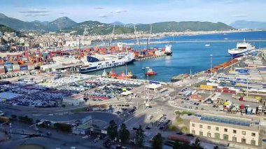 Vietnam Konsolosu Mare, Campania, İtalya 30 Mayıs 2025: Lloyd 's Baia Hotel' den Salerno Limanı