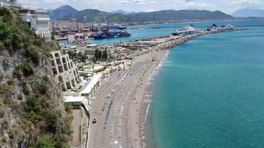 Vietnam Konsolosu Mare, Campania, İtalya 30 Mayıs 2025 Via Cristoforo Colombo 'dan Torre Crestarella' ya