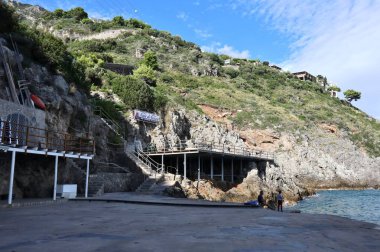 Conca dei Marini, Campania, İtalya 1 Ekim 2022: Capo di Conca 'da plaj tatil köyü