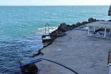 Conca dei Marini, Campania, İtalya 1 Ekim 2022: Capo di Conca 'da plaj tatil köyü